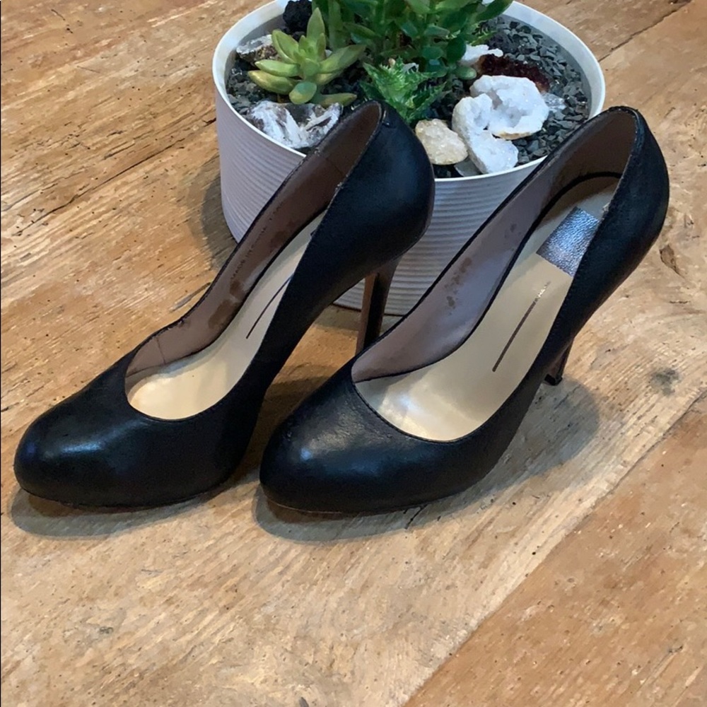 Black Dolce Vita size 7.5 heels